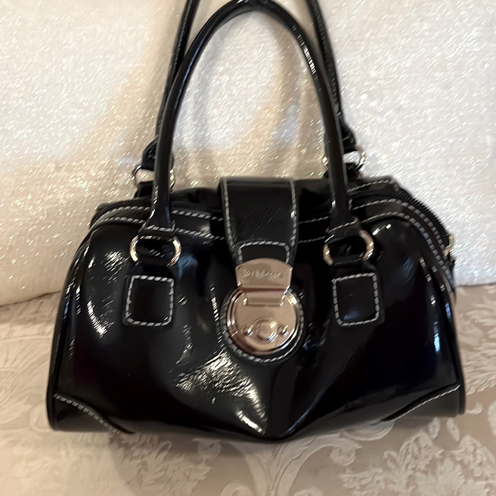 Cute Liz Claiborne date bag.